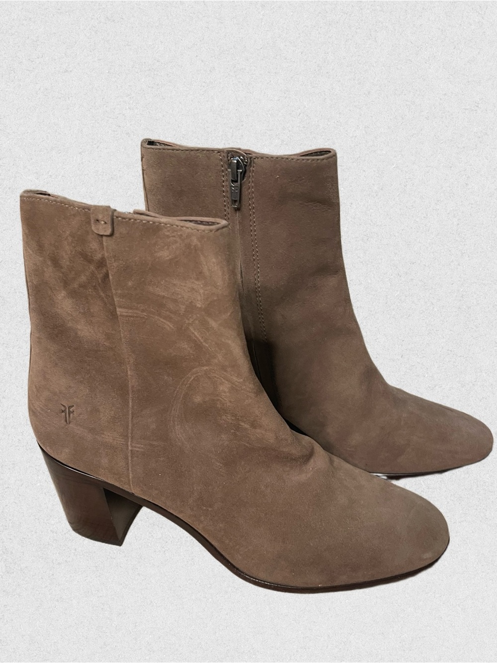 Frye Julia Suede Mid-Heel Ankle Boots in Taupe - 10